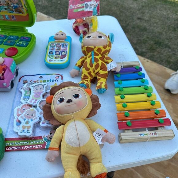 Coco Melon Bundle Colorful Kids Toy Set - Picture 4 of 4